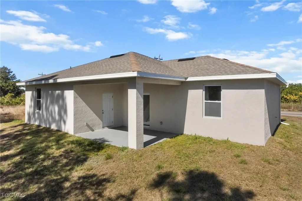 4309 8th Street SW Lehigh Acres FL 33976