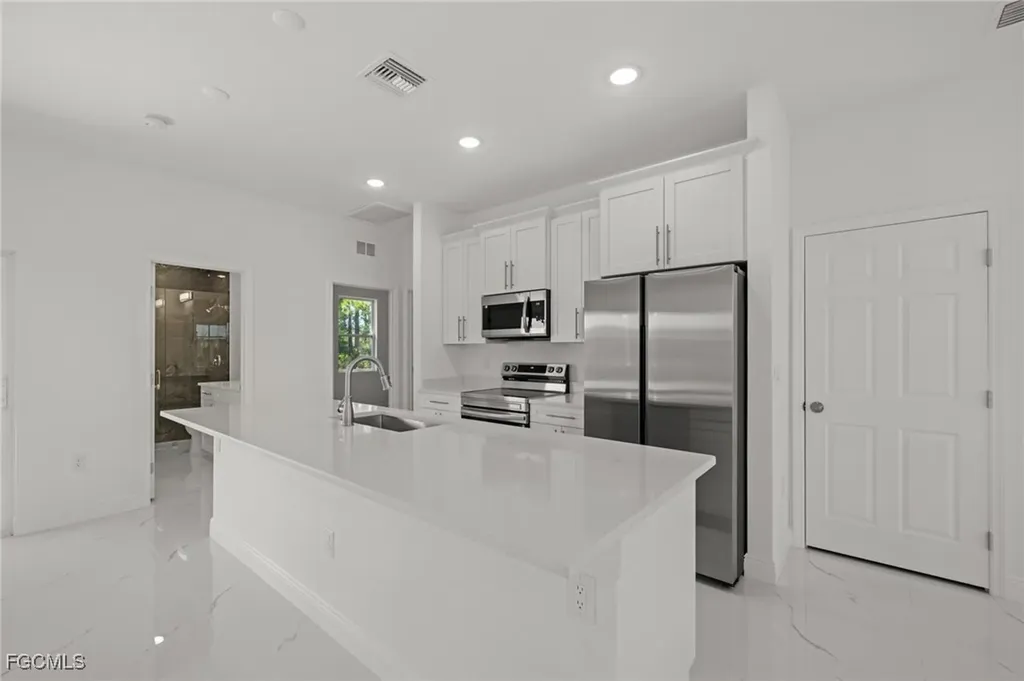 4309 8th Street SW Lehigh Acres FL 33976