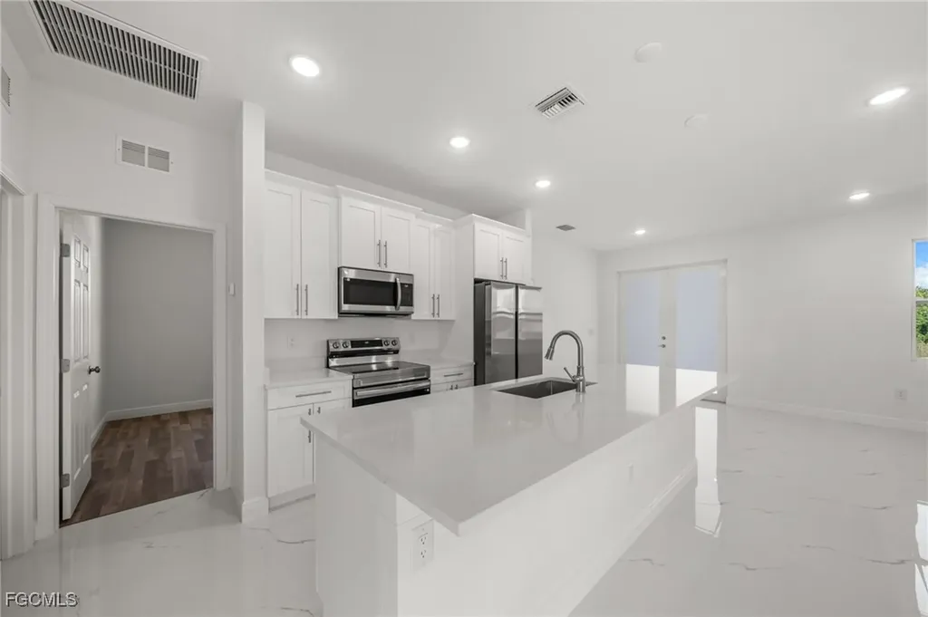 4309 8th Street SW Lehigh Acres FL 33976