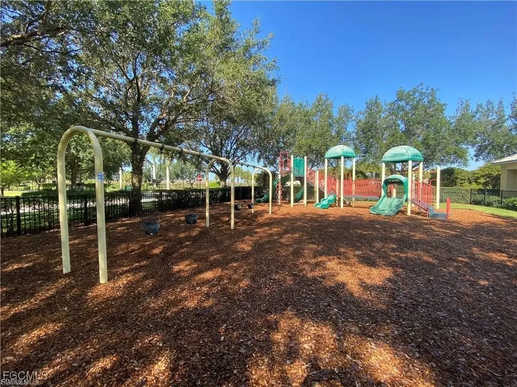 1980 Wellington Street Naples FL 34120