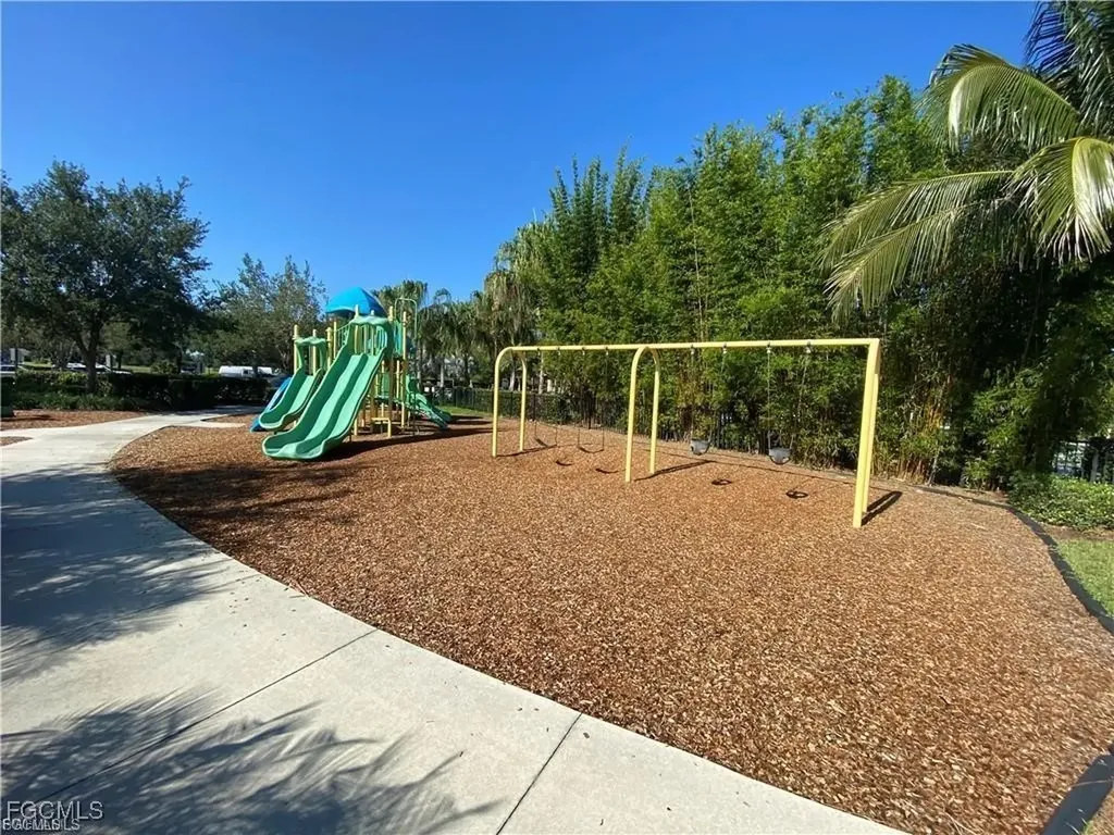 1980 Wellington Street Naples FL 34120