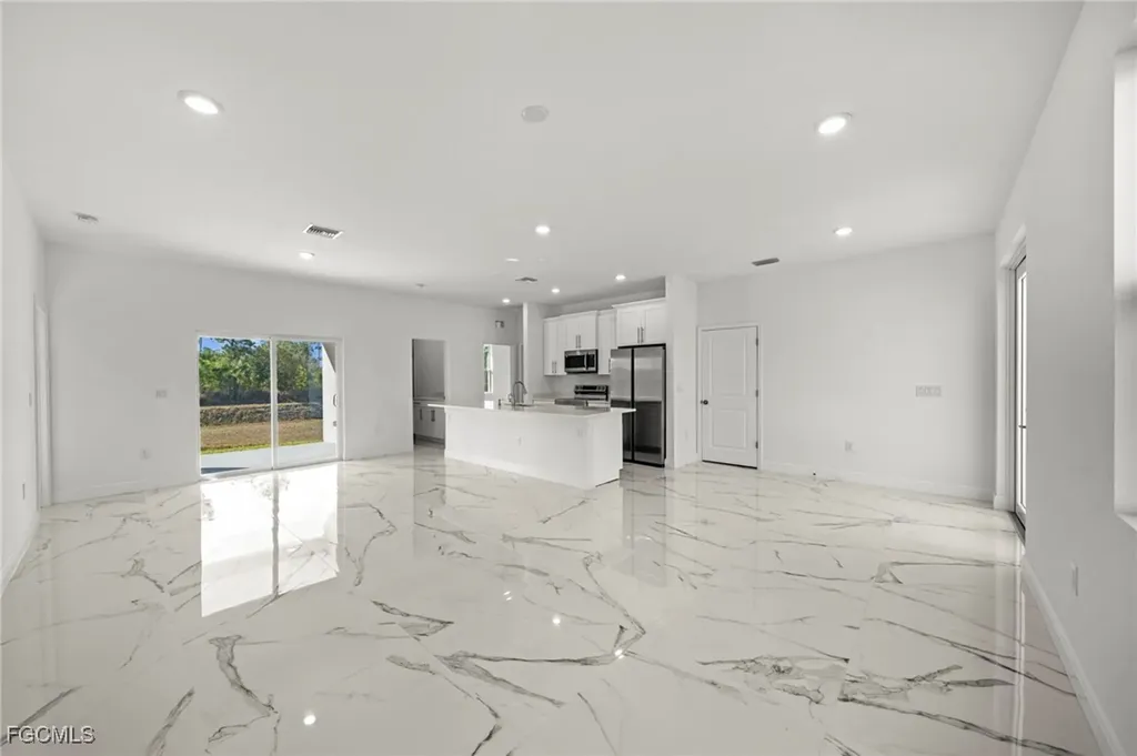 1252 Edna Street E Lehigh Acres FL 33974