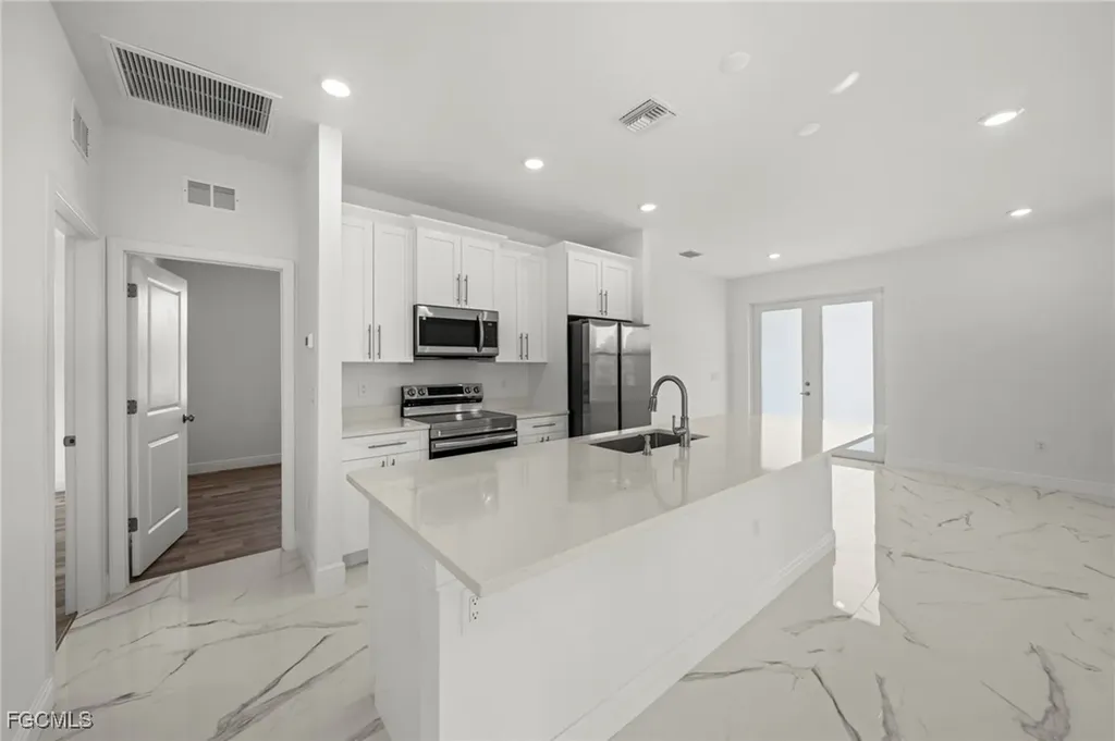 1252 Edna Street E Lehigh Acres FL 33974