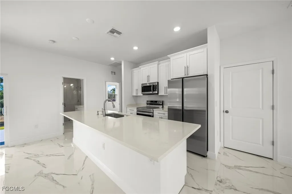 1252 Edna Street E Lehigh Acres FL 33974