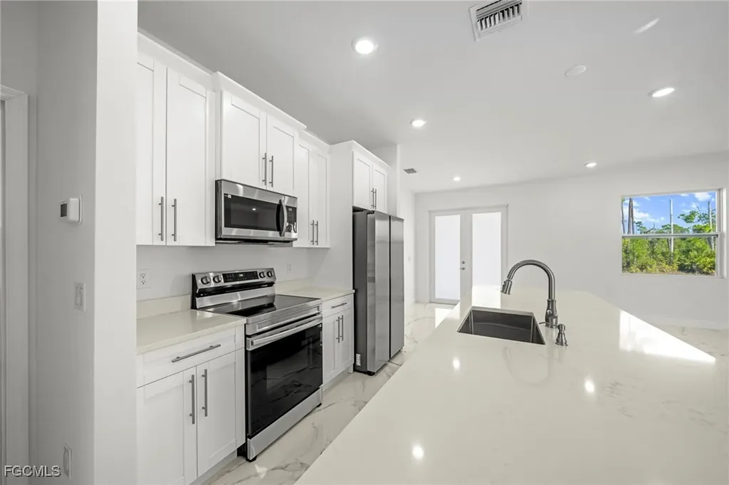 1252 Edna Street E Lehigh Acres FL 33974