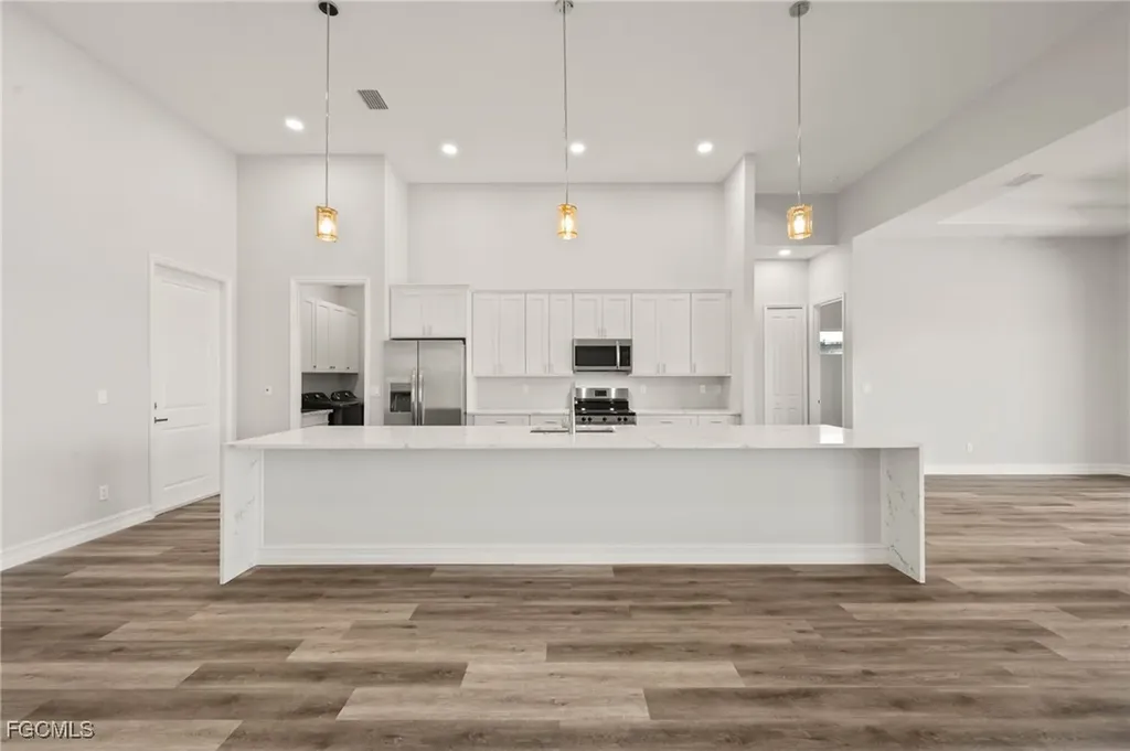 1707 NW 34th Avenue Cape Coral FL 33993