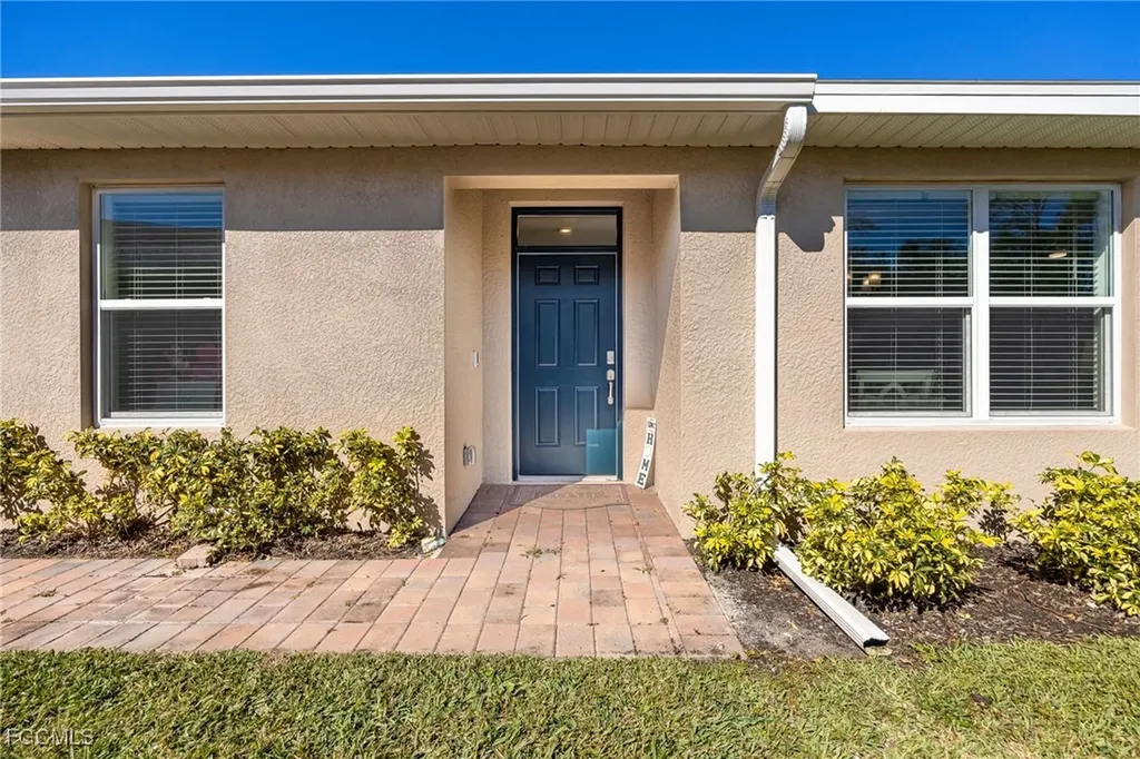 20587 Plumwood Loop North Fort Myers FL 33917