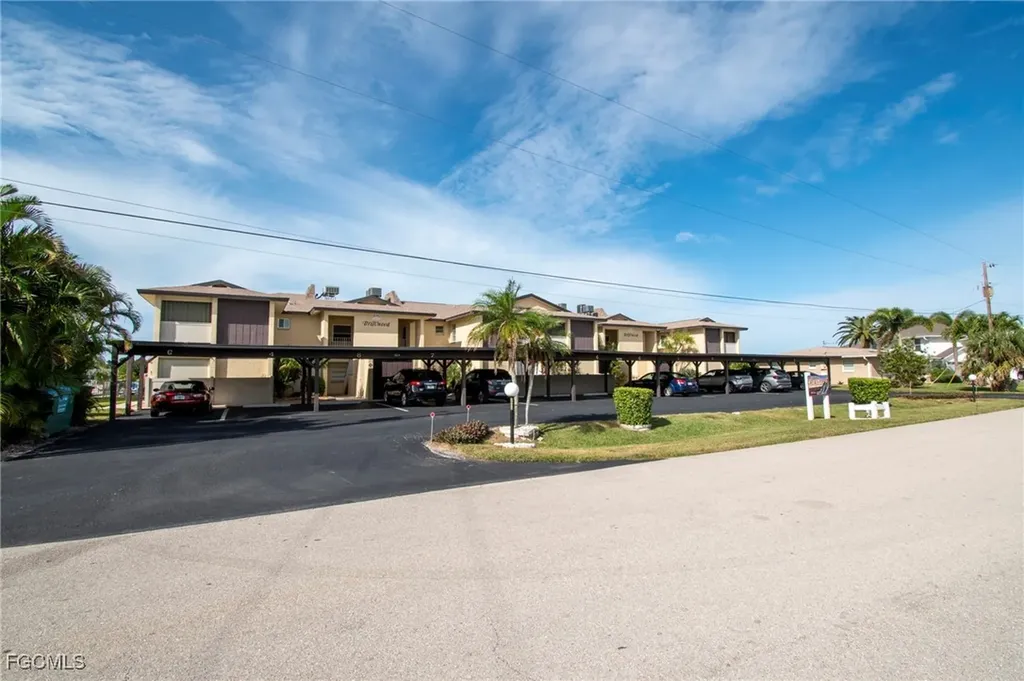 3612 SE 12th Avenue Cape Coral FL 33904