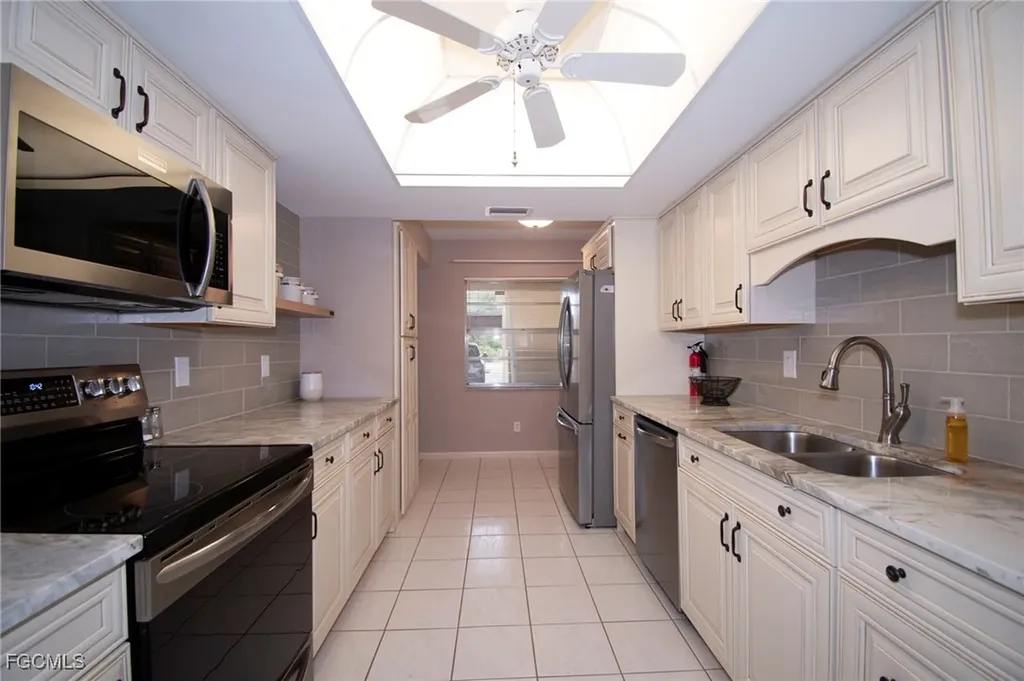 3612 SE 12th Avenue Cape Coral FL 33904