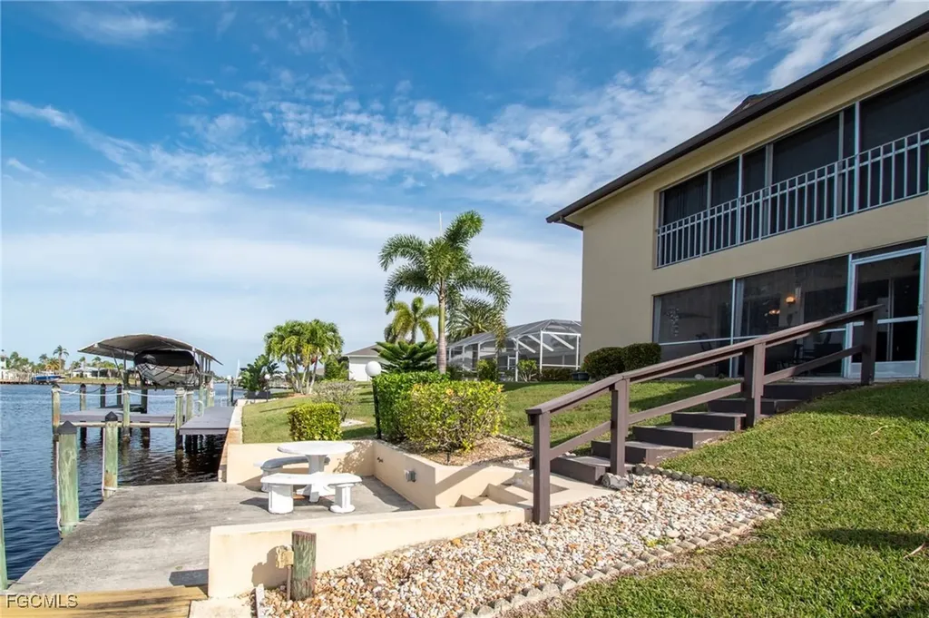 3612 SE 12th Avenue Cape Coral FL 33904