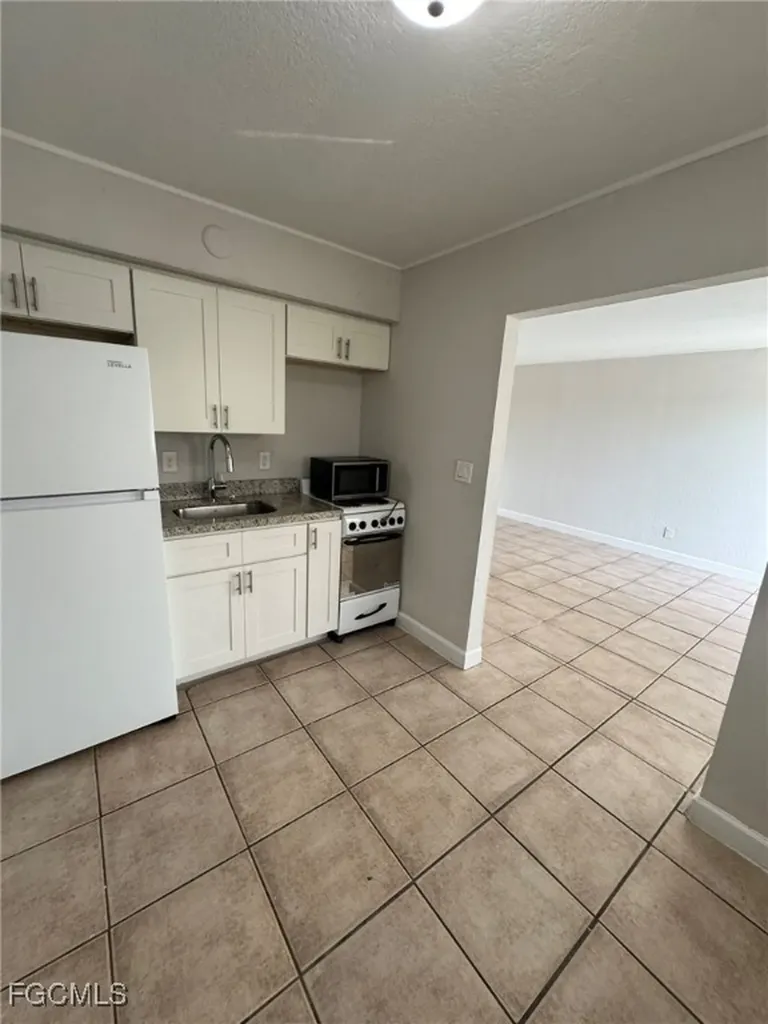 2452 Stella Street Fort Myers FL 33901