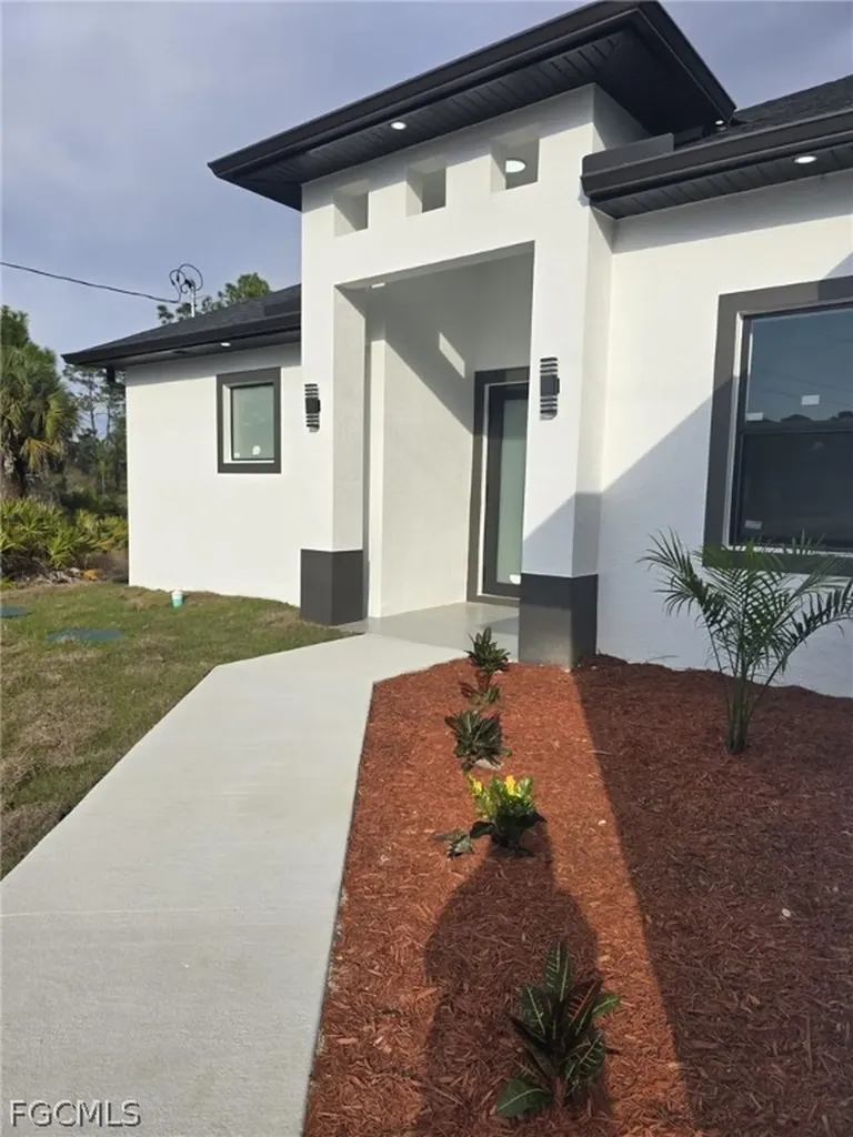 463 Zimmerman Avenue Lehigh Acres FL 33974