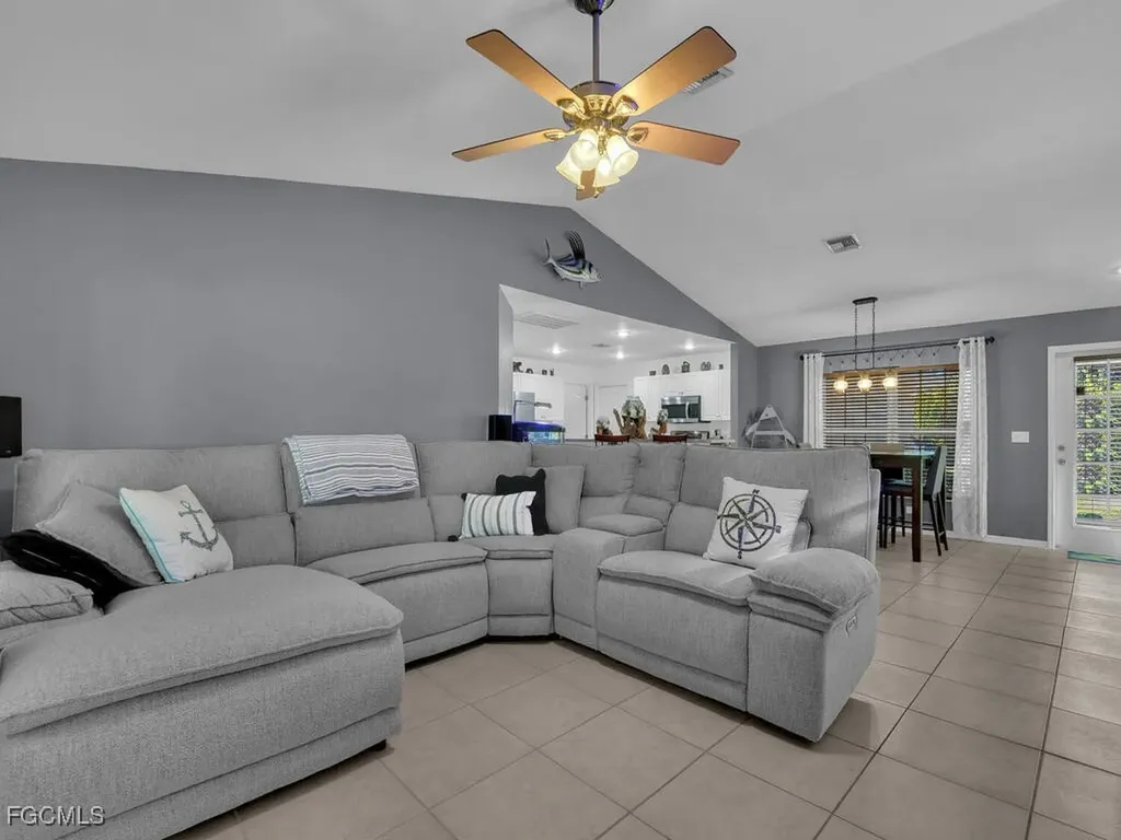 2609 NE 5th Avenue Cape Coral FL 33909