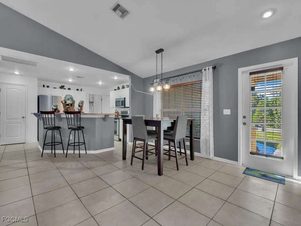 2609 NE 5th Avenue Cape Coral FL 33909