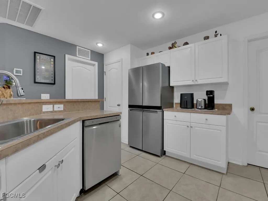 2609 NE 5th Avenue Cape Coral FL 33909