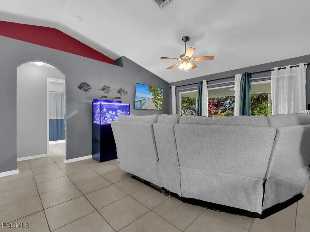 2609 NE 5th Avenue Cape Coral FL 33909