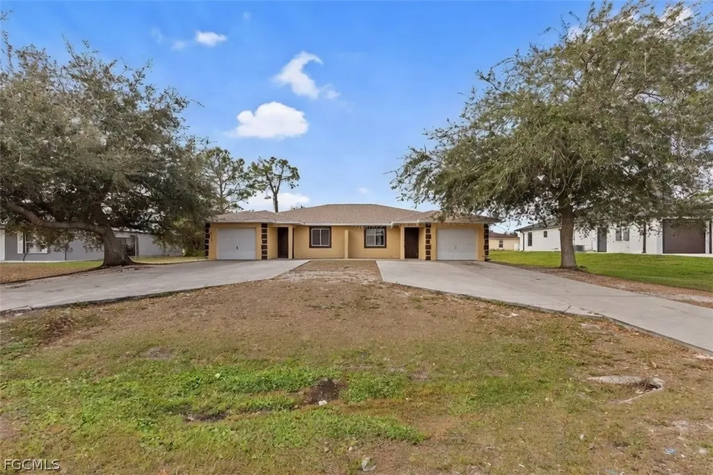 5113/5115 24th Street SW Lehigh Acres FL 33973