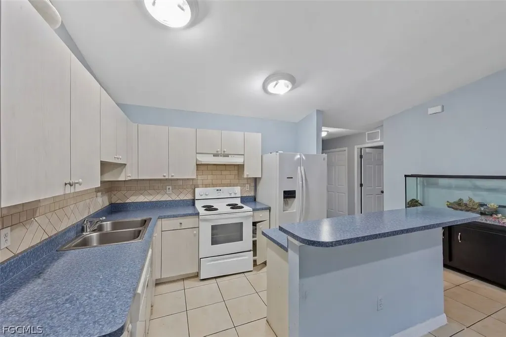 5113/5115 24th Street SW Lehigh Acres FL 33973
