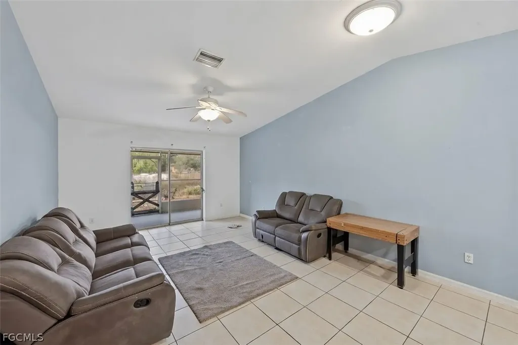 5113/5115 24th Street SW Lehigh Acres FL 33973