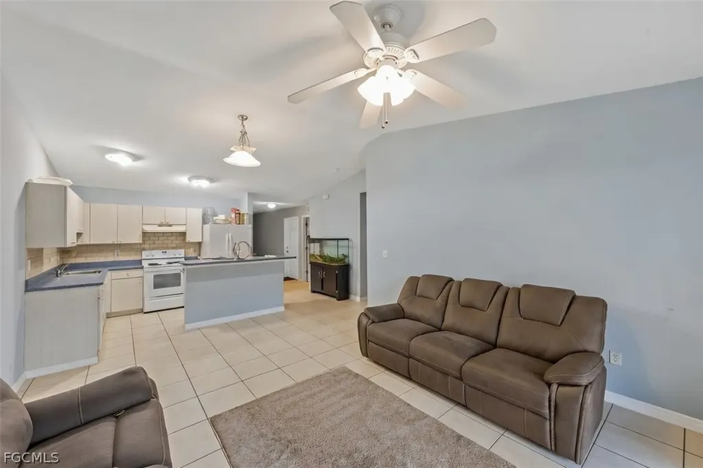 5113/5115 24th Street SW Lehigh Acres FL 33973