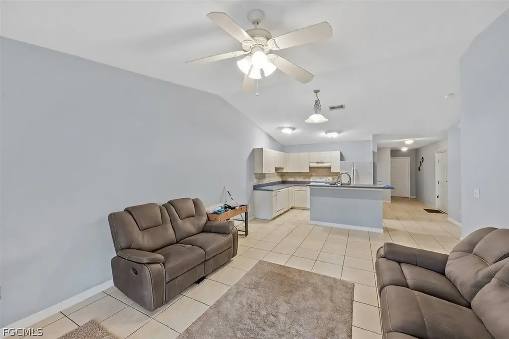 5113/5115 24th Street SW Lehigh Acres FL 33973