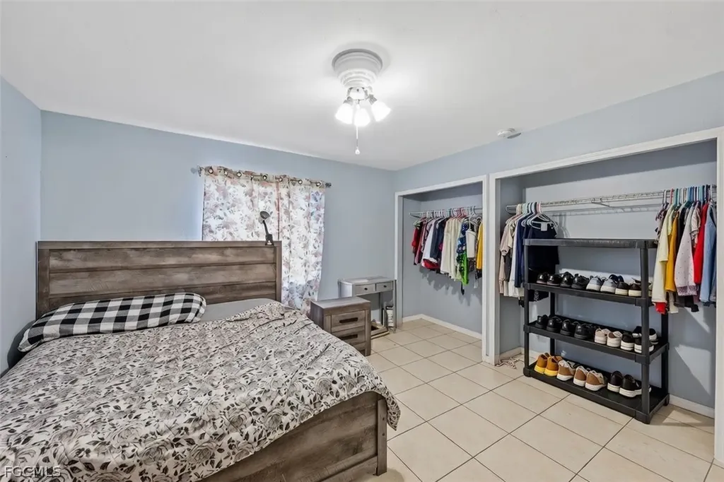 5113/5115 24th Street SW Lehigh Acres FL 33973