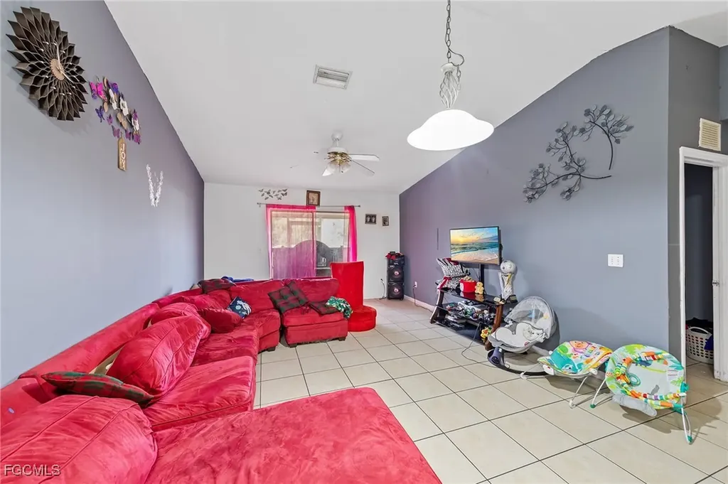 5113/5115 24th Street SW Lehigh Acres FL 33973