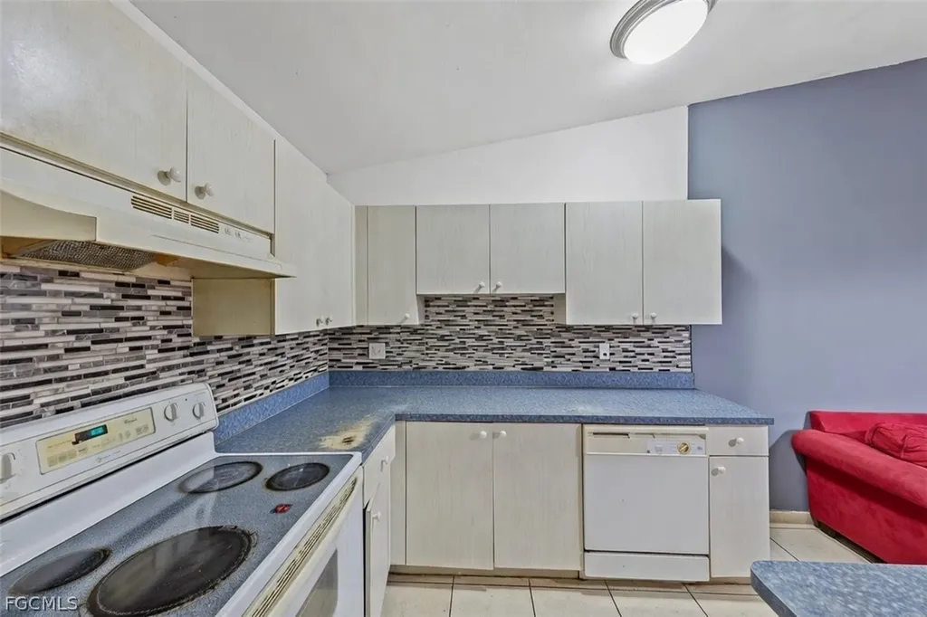 5113/5115 24th Street SW Lehigh Acres FL 33973