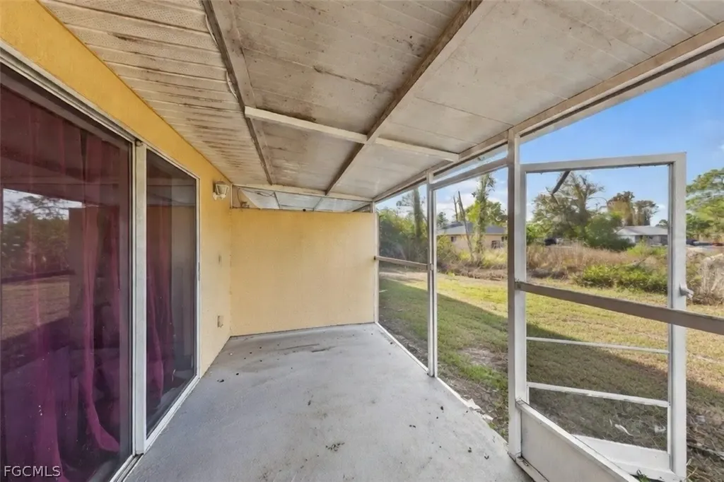 5113/5115 24th Street SW Lehigh Acres FL 33973