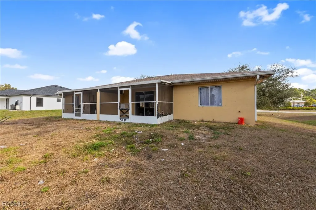 5113/5115 24th Street SW Lehigh Acres FL 33973