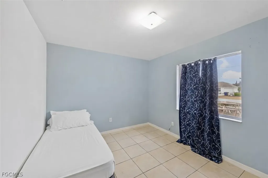 5113/5115 24th Street SW Lehigh Acres FL 33973