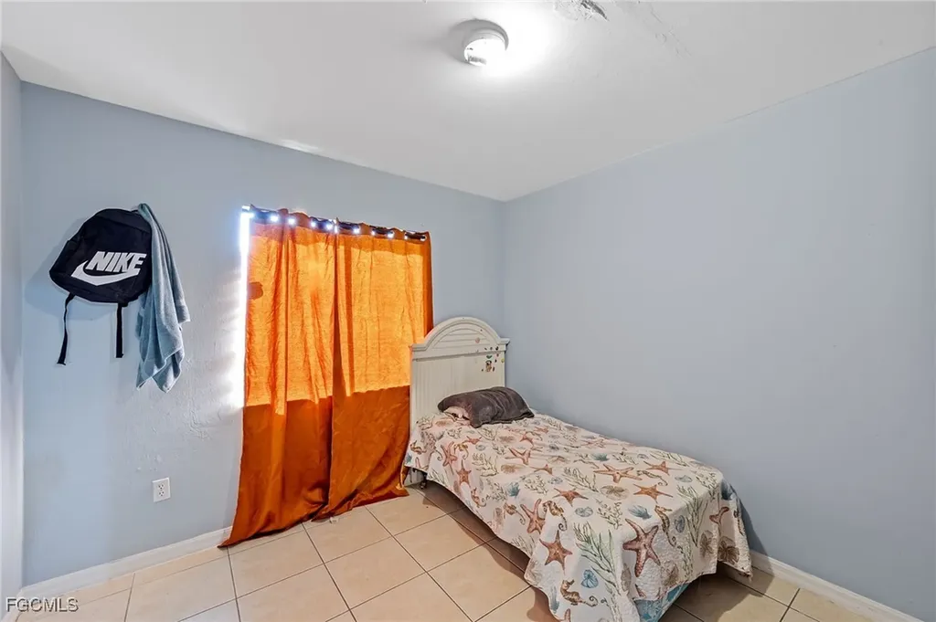5113/5115 24th Street SW Lehigh Acres FL 33973