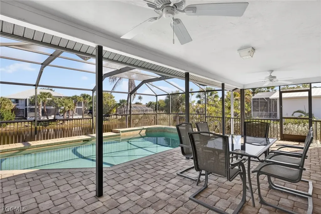 686 Emeril Court Sanibel FL 33957