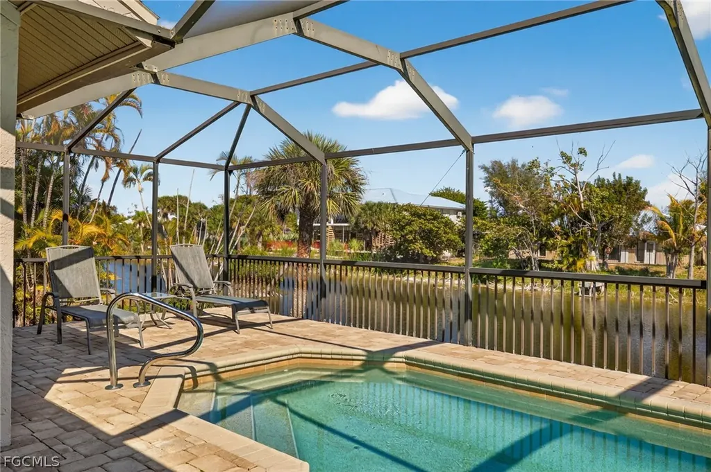 686 Emeril Court Sanibel FL 33957
