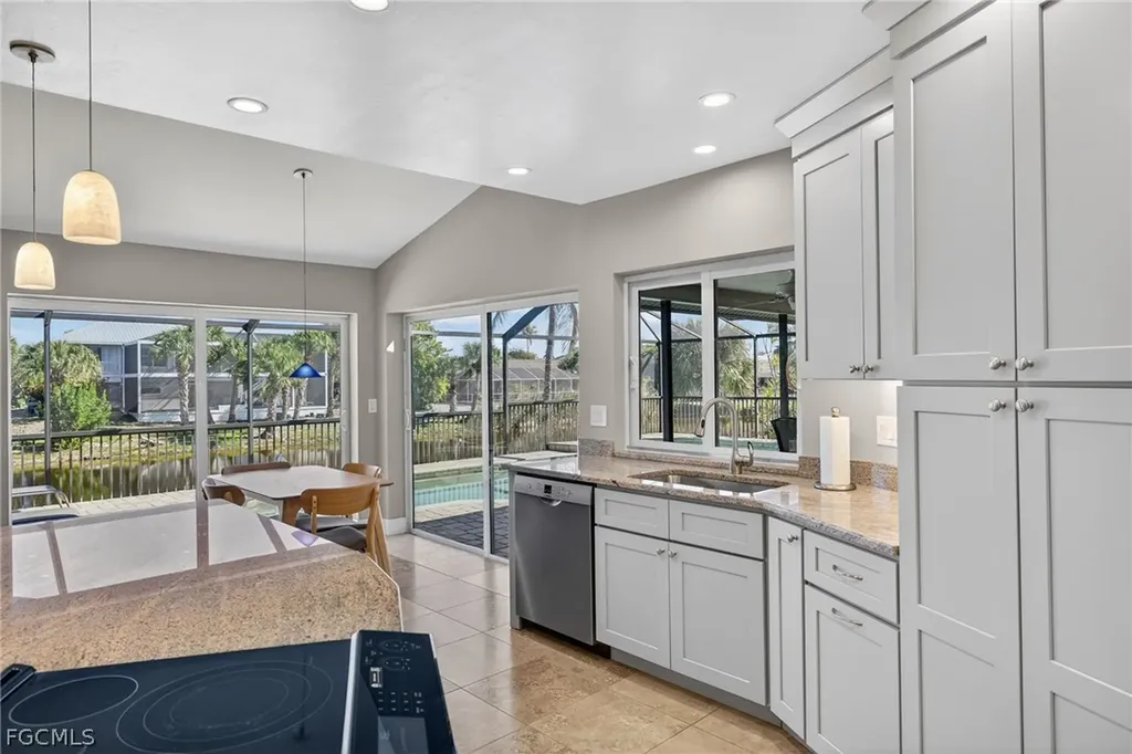 686 Emeril Court Sanibel FL 33957