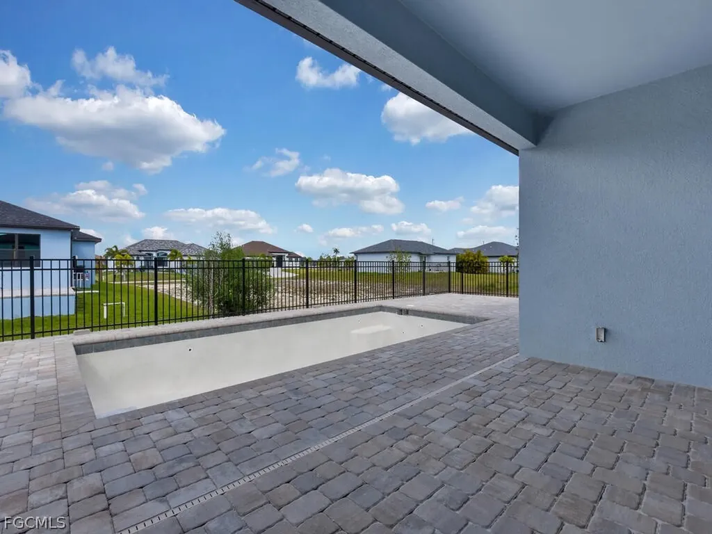 4215 NW 32nd Lane Cape Coral FL 33993