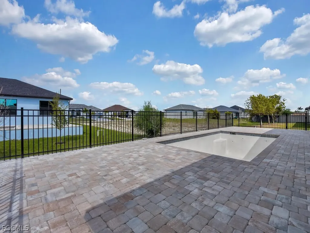 4215 NW 32nd Lane Cape Coral FL 33993