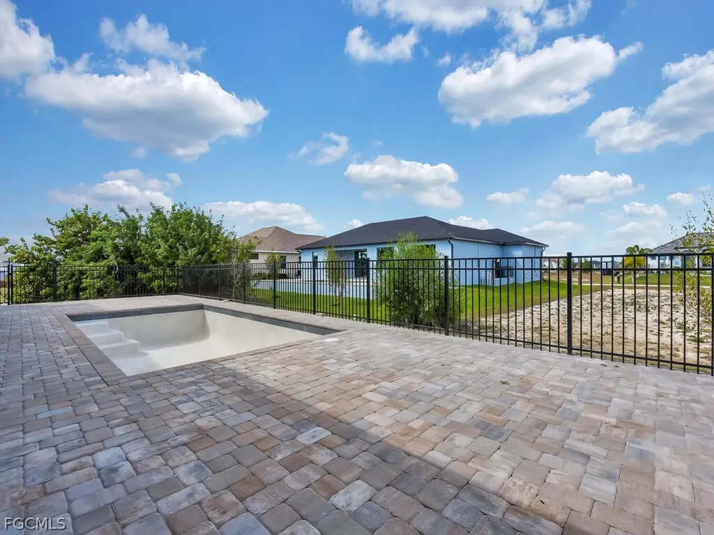 4215 NW 32nd Lane Cape Coral FL 33993