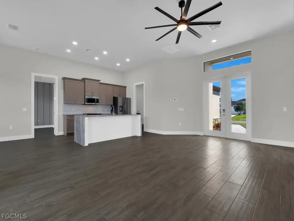 3025 NW 41st Place Cape Coral FL 33993