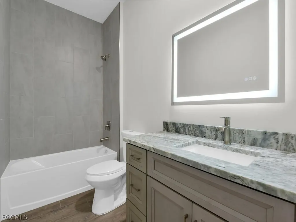 3025 NW 41st Place Cape Coral FL 33993
