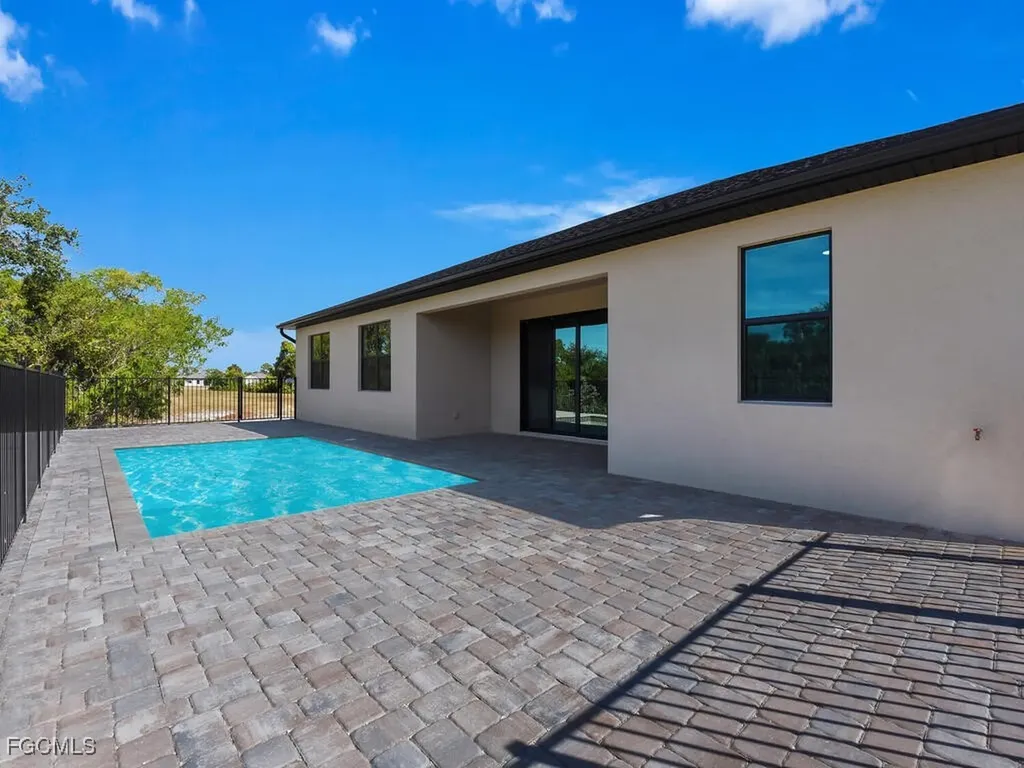 3025 NW 41st Place Cape Coral FL 33993