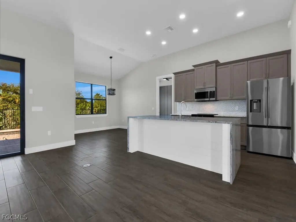 3025 NW 41st Place Cape Coral FL 33993