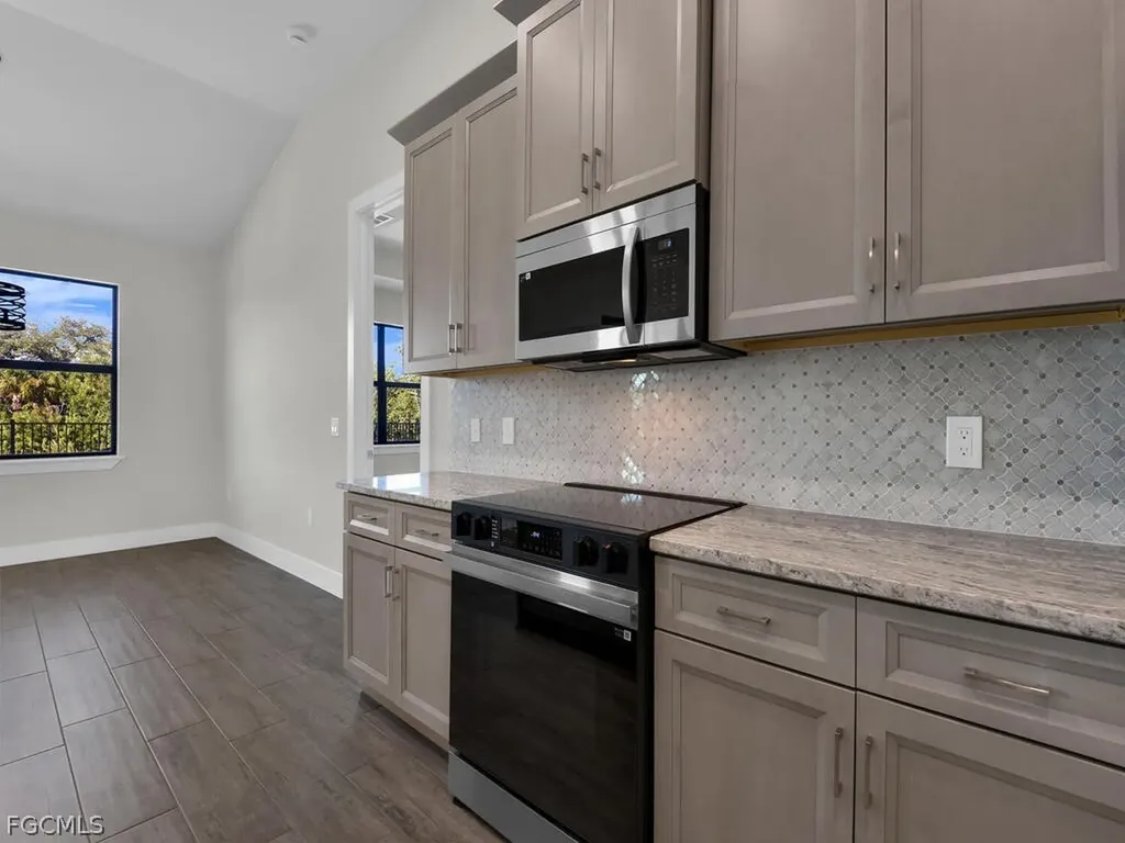 3025 NW 41st Place Cape Coral FL 33993