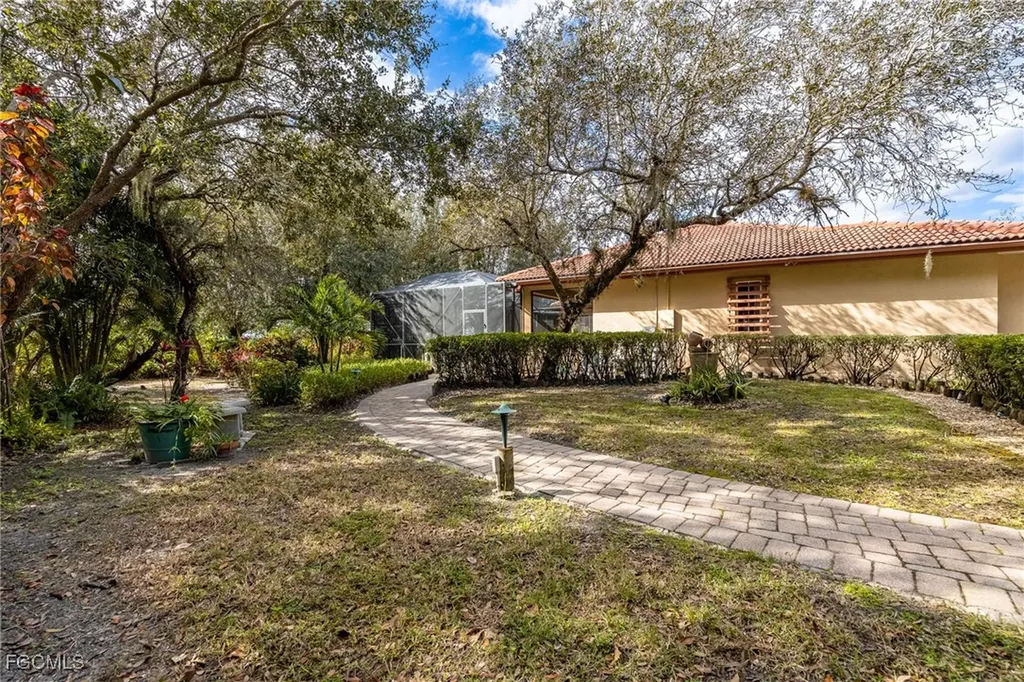 22912 Dayflower Lane Alva FL 33920