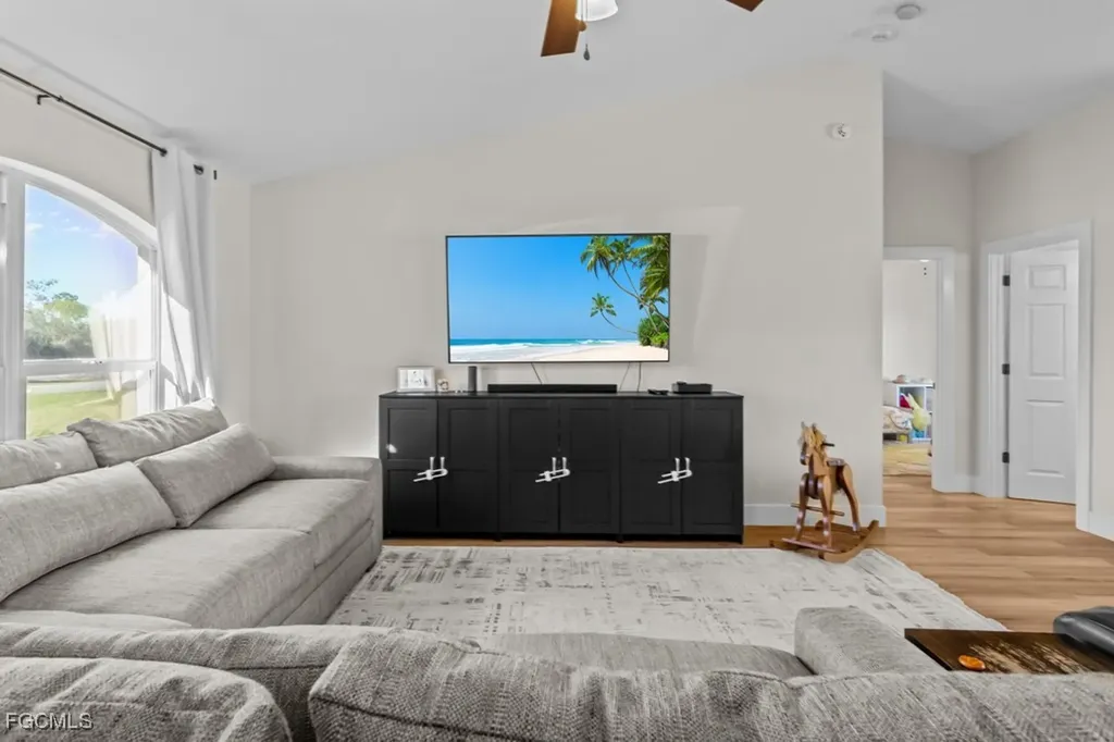 1809 NW 27th Avenue Cape Coral FL 33993