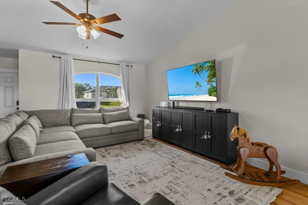 1809 NW 27th Avenue Cape Coral FL 33993