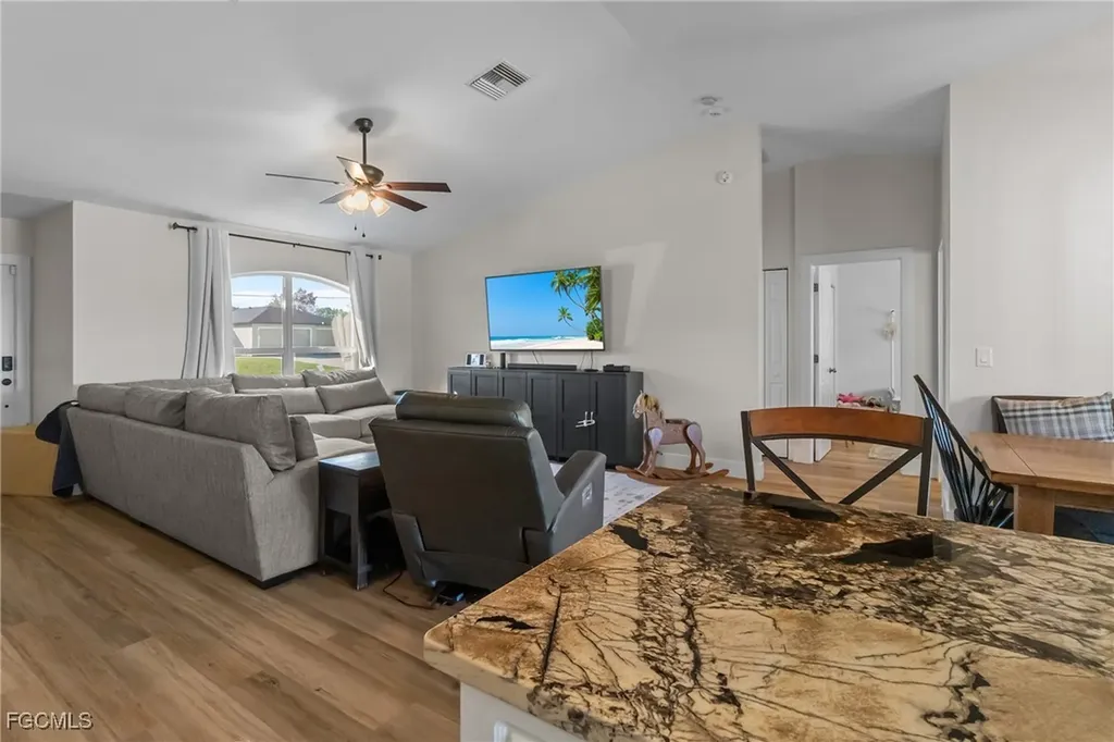 1809 NW 27th Avenue Cape Coral FL 33993