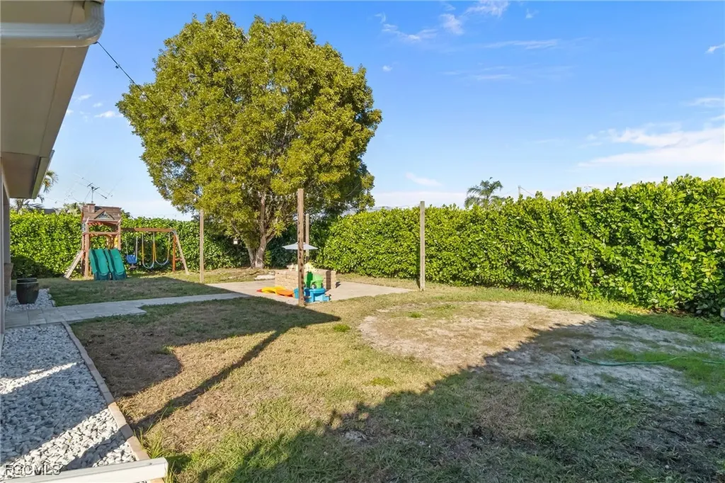 1809 NW 27th Avenue Cape Coral FL 33993