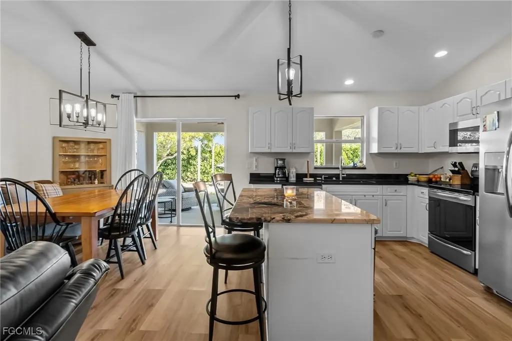 1809 NW 27th Avenue Cape Coral FL 33993