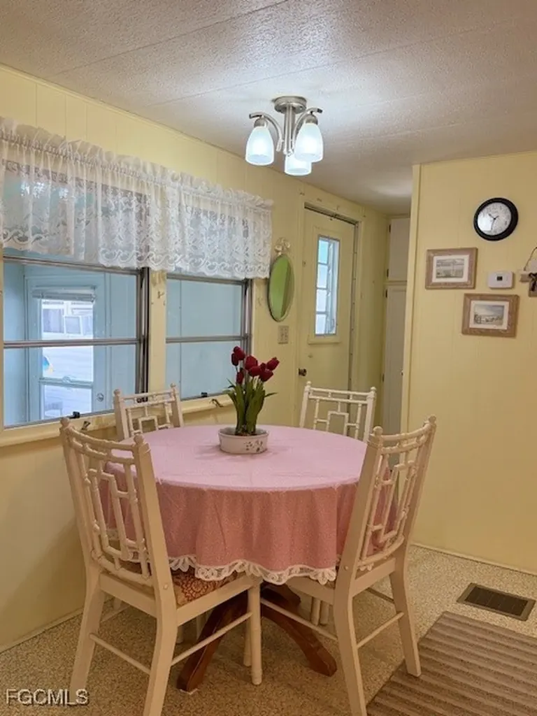 5558 Palm Beach Boulevard Fort Myers FL 33905